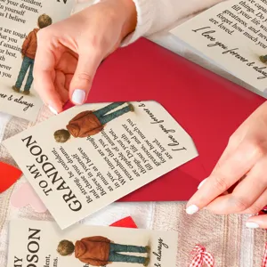 Carte de vœux inspirante pour petit-fils avec enveloppe rouge et message chaleureux.