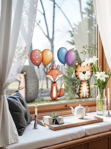 Gedetailleerd overzicht van schattige cartoon dieren raamstickers met egel, vos en tijger.