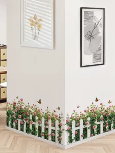 Magnifique adhésif mural pastoral avec clôture blanche, roses et papillons pour déco.