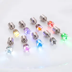 LED leuchtende Zirkon Ohrringe leuchtende Kristall Ohrstecker fur Party Nachtclub Schmuck