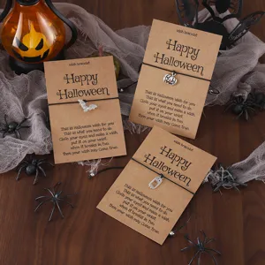Halloween Wunscharmband Set mit feiner Kordel und Halloween Anhängern für gruselige Party Dekoration.
