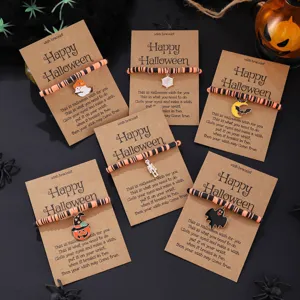 Halloween Wunsch Armband Set mit gruseligen Geister Kürbis Anhängern und bunten Ton Perlen.