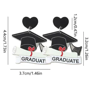 Gedetailleerd overzicht van acryl afstudeerhoed en diploma oorbellen met maten.
