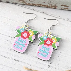 Pendientes colgantes de madera para el Día de la Madre con diseño de flores y best mom ever.