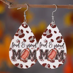 Football Mom Tropfen-Lederohrringe mit Leopardenmuster und sportlichem Spieltag-Design.