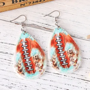Football Leo-Print PU Leder Tropfen Ohrringe, sportlicher Stil Modeschmuck Ohrschmuck Detail.