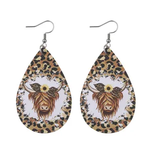 Fashion Western style Highland cow leopard print PU leather teardrop earrings for women.