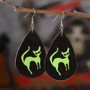Estilo gótico de Halloween gato verde fluorescente pendientes de cuero PU detalle.