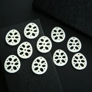 Ciondoli in Resina Bianca a Fetta di Radice di Loto per la Creazione di Gioielli Accessori Fai da Te per Orecchini Collana Bracciale Perline Imitazione Bodhi