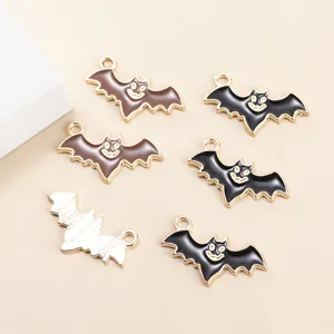 Charms pendentifs chauve-souris Halloween en alliage émaillé pour colliers et bijoux DIY.