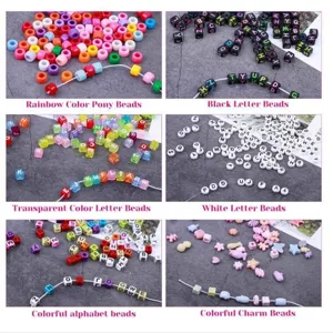 Kit di perline con lettere in acrilico per gioielli fai da te, perline colorate e ciondoli vari.
