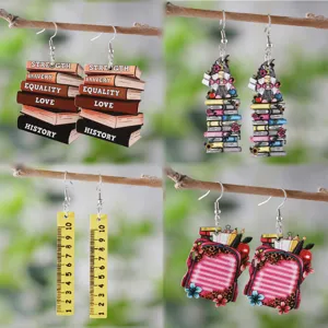 Pendientes Colgantes de Doble Cara de Madera y Acero Inoxidable Tema Regreso a Clases Mochila Libro de Texto Regla Gnomo Flor Colgante Joyería de Mujer