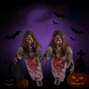 Accessoire suspendu de zombie effrayant d'Halloween avec yeux lumineux et design ensanglanté.