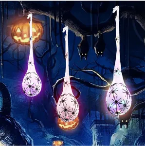 Halloween huevo de araña luminoso decoración colgante detalle con luces espeluznantes.