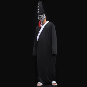 Halloween Schwarz und Weiß Geist Cosplay Kostüm Set mit traditionellem Hut und langem Mantel.