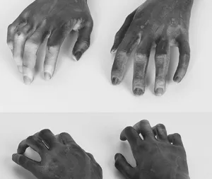 Halloween scary props simulation severed hands party haunted house bar spooky decoration.