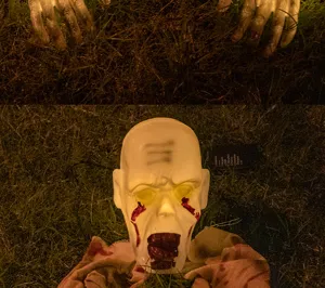 Halloween leuchtende Skelett Bodenstecker Dekoration, Horror Requisite Kopf und Hände Set.