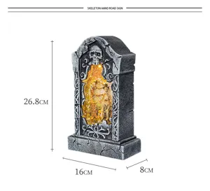 Halloween leuchtende Grabstein Lampe mit Skelett Detail, perfekte Gruselparty Dekoration.