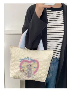 Gesteppte Tasche Detail mit süßem Hundeprint und weichen Plüschgriffen für Damen.