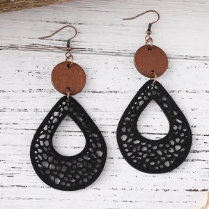 Pendientes colgantes bohemios de madera hueca, joyería de moda estilo retro elegante.