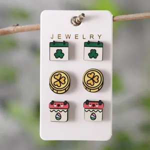 St. Patrick's Tag Holz Ohrstecker Set süße Kleeblatt Kalender Goldmünze Schmuck Geschenke