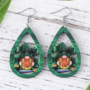 Grüne St. Patrick's Day Holz-Ohrringe Tropfenform mit niedlichem Zwerg Klee hohles Design.
