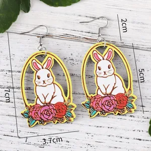 Hölzerne Osterhase Blumen Ohrringe mit hohlem Design, leichte Baumelhänger Schmuck.