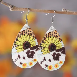 Westliche Tropfenohrringe mit Sonnenblumen-, Leopard- und Kuhmuster auf PU-Leder.