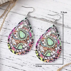 Retro Tropfen PU Leder Ohrringe mit Leo-Muster, Türkis und Blumen-Print für Damen.