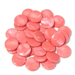 Cuentas redondas planas de acrílico rosa para accesorios de fabricación de joyas DIY hechas.