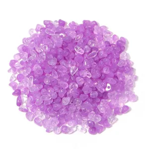 Perles en vrac de copeaux acryliques violets irréguliers pour la fabrication de bijoux DIY.