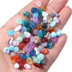 Perles en vrac de pierre concassée acrylique irrégulière colorée pour bracelet DIY