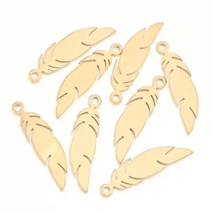 Edelstahl Gold Feder Anhänger Charms für DIY handgemachte Halsketten Schmuck Zubehör.