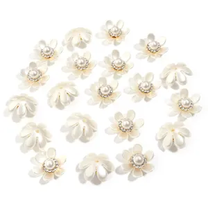 Resin rhinestone imitation pearl flower charms detail, DIY handmade accessories patch.