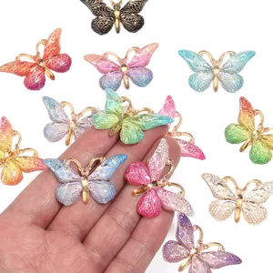 Bunte Acryl-Schmetterlings-Flatback-Anhänger für DIY-Schmuckherstellung und Dekoration.
