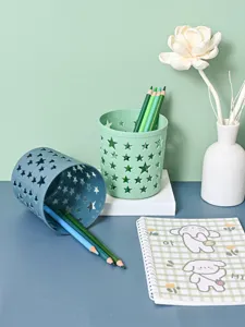 Bonito portalápices de estrella hueca para escritorio, organizador de papelería plástico, verde.