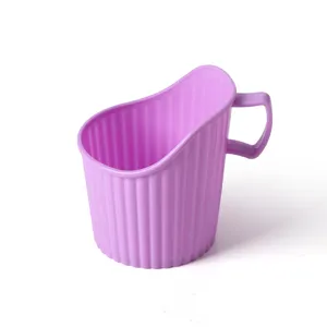 Purple plastic disposable cup holder, thickened anti-scald coffee mug base sleeve detail.