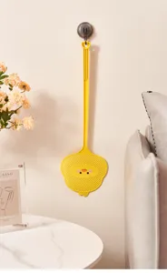 Matamoscas de plastico de pato de dibujos animados amarillo, mango largo detalle anti-mosquitos.
