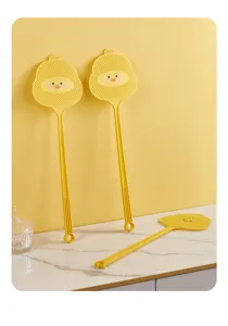 Lindo matamoscas de pato amarillo de dibujos animados con mango largo de plástico resistente.