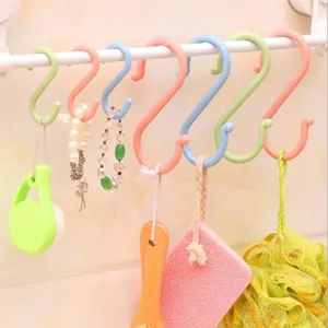 Crochets en S en plastique colores crochets de suspension polyvalents pour rangement