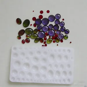 Silikonform für runde und ovale Harz-Edelstein-Cabochons, ideal für DIY-Bastelarbeiten.