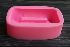Silikon Handyhalter Form Detailansicht, rosa rechteckige DIY Bastelform für Beton und Harz.