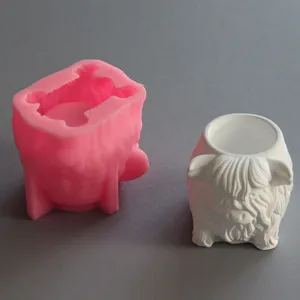 Cute highland cow silicone mold for gypsum candle holder and pen holder DIY crafts.