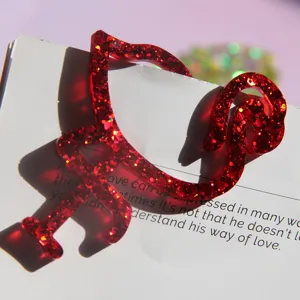 Cute glitter resin animal bookmark paperclip for reading lovers, beautiful desk decor accessory.