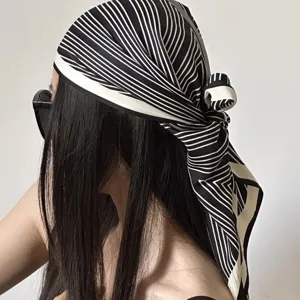 Schwarz-weißer gestreifter geometrischer Kopftuch Seidenschal für Damen Sommer Mode