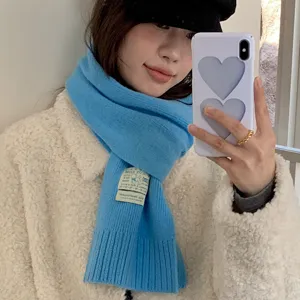 Écharpe d'Hiver Chaude en Laine pour Femmes Couleur Unie Décontracté Doux Tricoté Tour de Cou Avec Écusson Mode Longues Écharpes