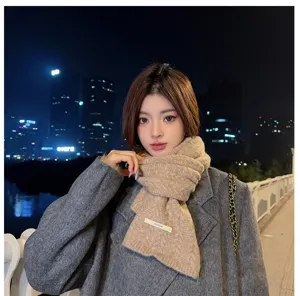 Sciarpa in maglia tinta unita calda invernale stile coreano da donna, scaldacollo spesso latte.
