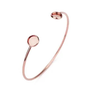 DIY Roségold offener Armreif Rohling mit zwei runden Fassungen Detailansicht Schmuck.