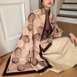 Écharpe d'hiver confortable imitation cachemire pour femme, châle chaud motif bloc de couleur.