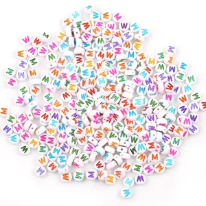 100pcs Akrylika Epipedes Stroggyles Grammaton Polychroma gia DIY Vrachiolia Chειροτεχνία